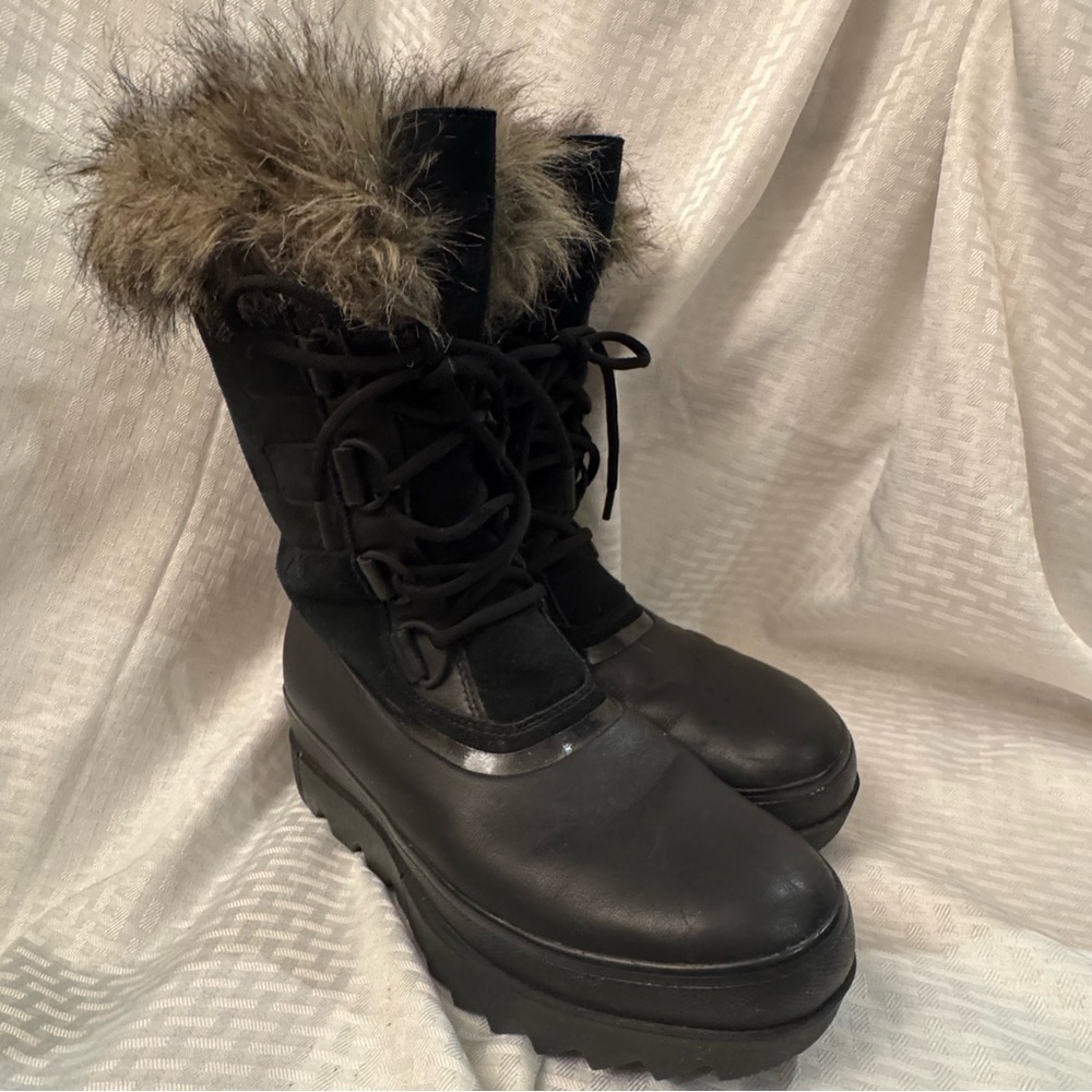 Sorel Women's Joan of Arctic Waterproof Winter Snow Boots Black  Size 11
